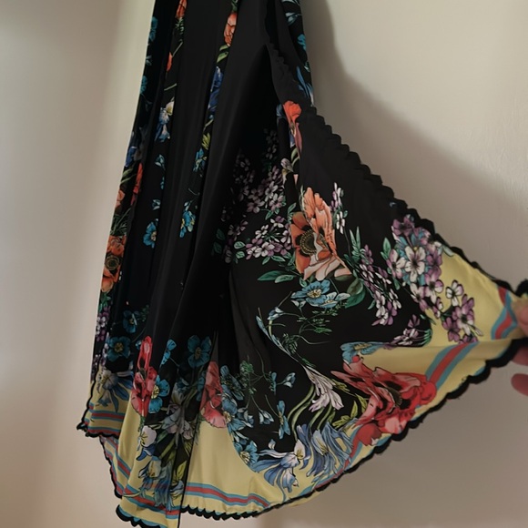 Johnny Was two pc Black Floral silky Set peek shoulder blouse flared pants L - Picture 6 of 10